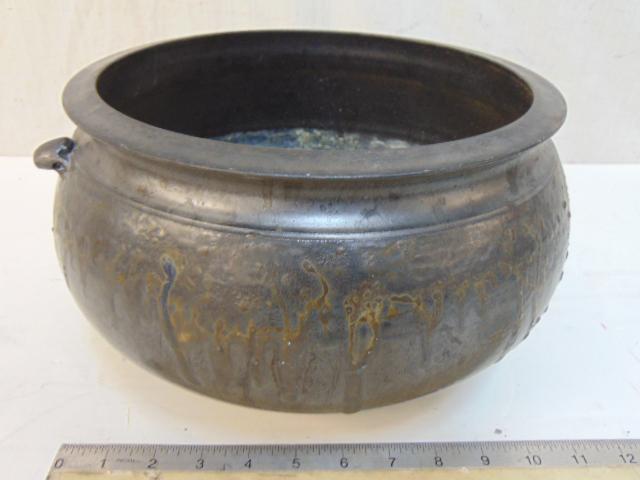 Studio pottery planter, in black, one small handle missing, 11.5" in diameter, height is 7.25", (1 of 5)