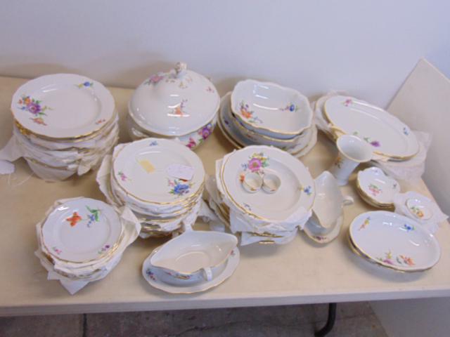 Large set Meissen floral decorated dinnerware, fine porcelain, set includes" 12 10" dinner plates;: Large set Meissen floral decorated dinnerware, fine porcelain, set includes" 12 10" dinner plates; 12 6.25" cake plates; 128.5" bread plates; 10 9.5" deep soup plates; 2 gravy boats; large tureen with