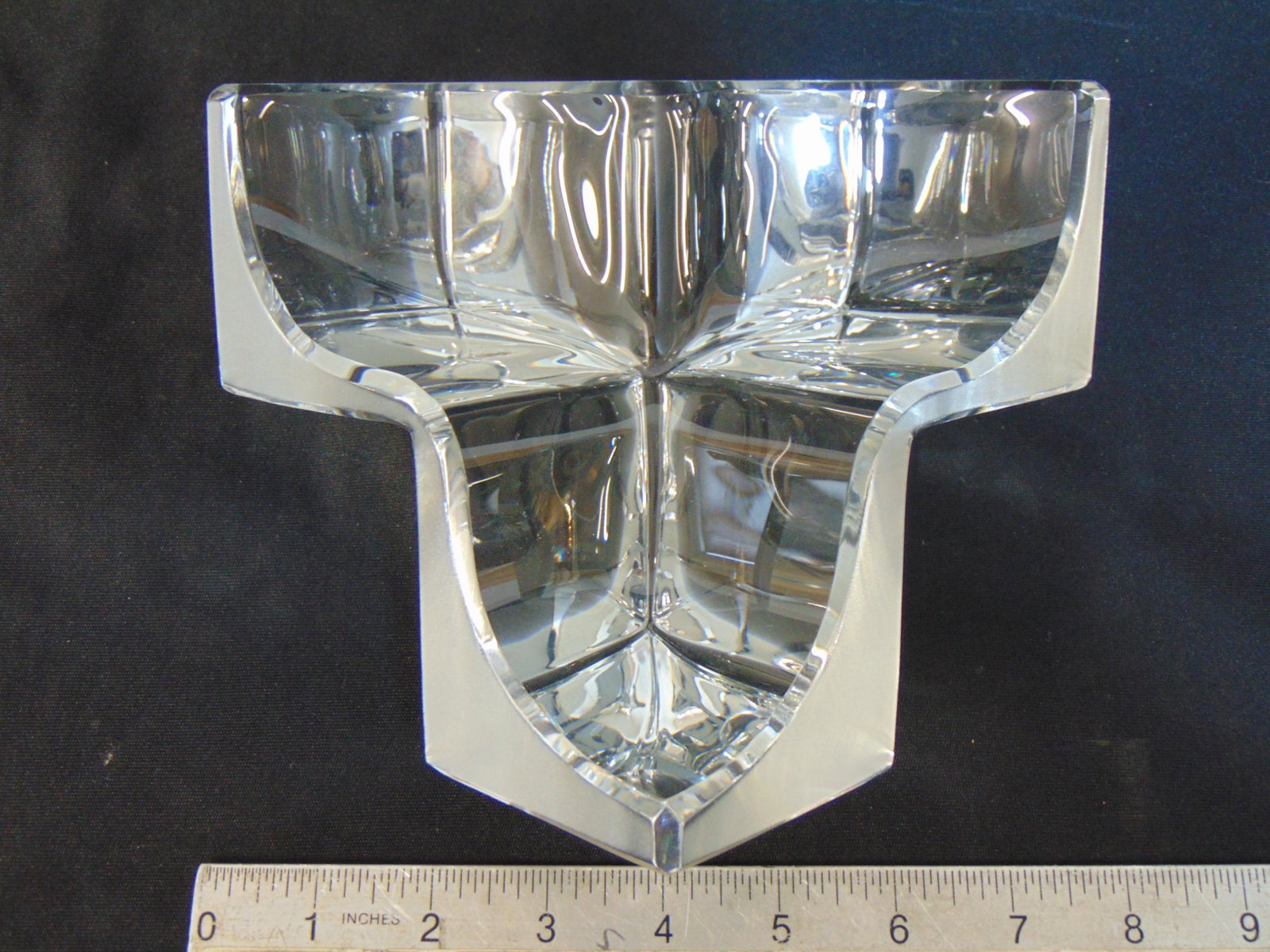 Daum, France Cubist bowl, three Section Cubist Clear and Frosted Crystal, good condition, no cracks,: Daum, France Cubist bowl, three Section Cubist Clear and Frosted Crystal, good condition, no cracks, chips.