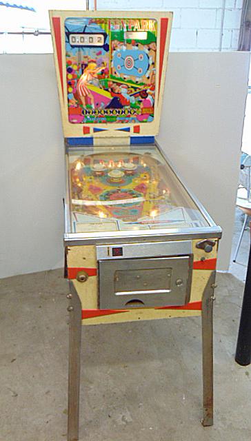 Gottlieb's Fun Park pinball machine, 1968 pinball machine in working condition, has some condition (1 of 11)