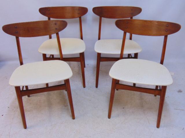 Set 4 Danish style MCM chairs, unsigned, white seats. (1 of 6)