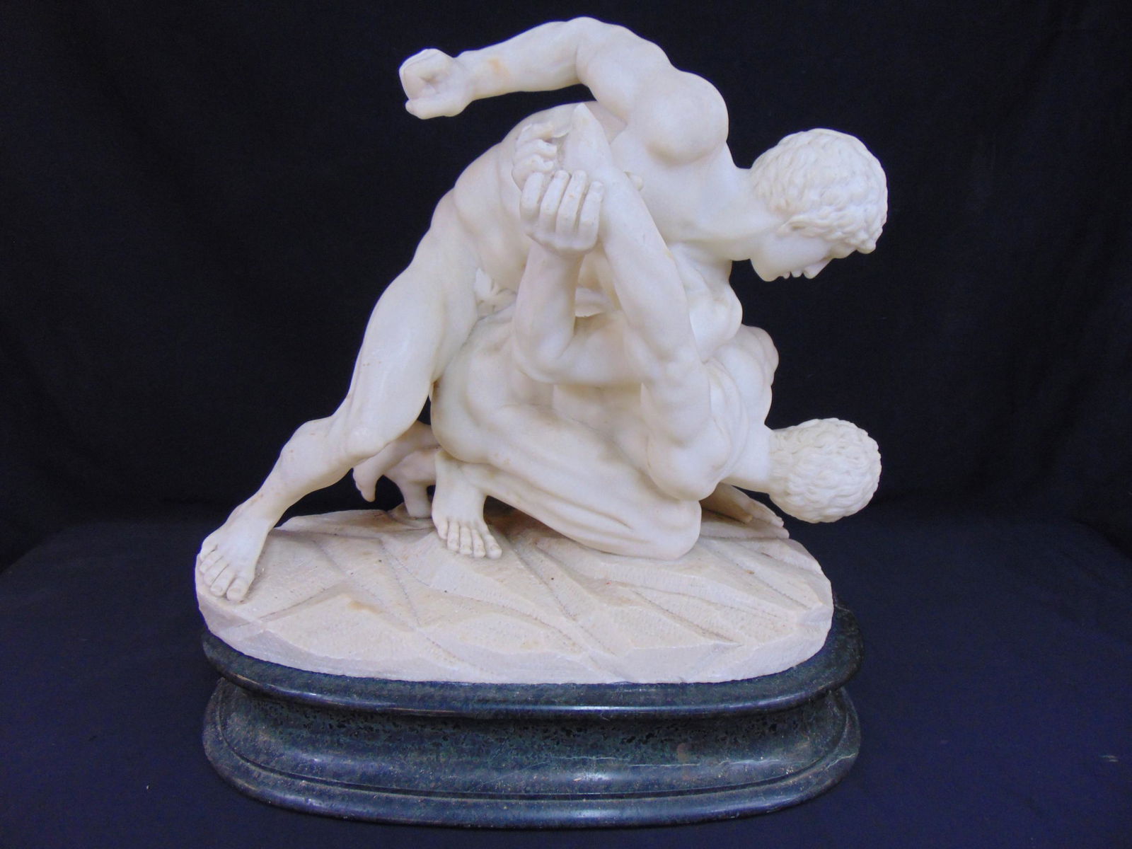 Grand Tour carved marble statue, Uffizi wrestlers, white marble on green marble plinth, statue is (1 of 7)