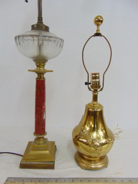 2 table lamps, marble column lamp & frog decorated brass lamp, pear shaped, column lamp in red (1 of 7)