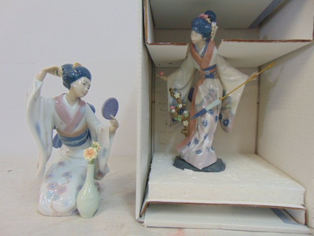 2 Lladro figurines, Japanese lady with parasol & Japanese lady with fan, lady with parasol still in (1 of 9)