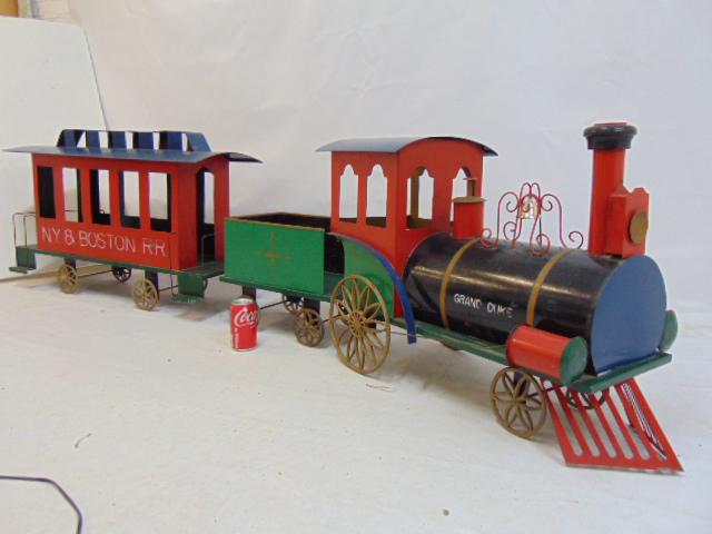 Rare copy of the Ives "Grand Duke" locomotive with coal tender and New York To Boston coach, total: Rare copy of the Ives "Grand Duke" locomotive with coal tender and New York To Boston coach, total length is 7 feet, see attached image of more detail on this lot.