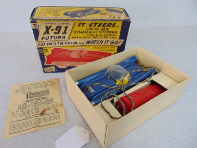 Vintage toy car, X-91 Futura, in original box, Just Press The Button and Watch it Go! with Dynamagic (1 of 7)
