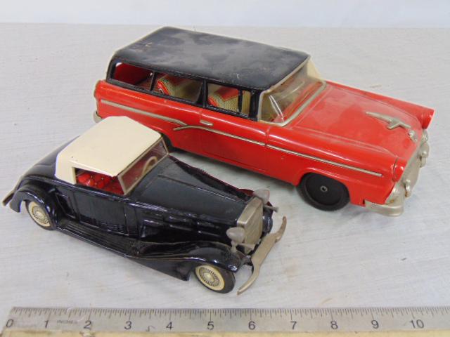 2 vintage toy cars, 1933 Cadillac & Ford station wagon, Cadillac in black with white roof, Ford in (1 of 9)