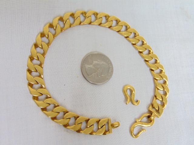Jewelry. 24kt Men's gold Vintage Cuban link bracelet, "S" clasp, total length 10 5/8", total weight: Jewelry. 24kt Men's gold Vintage Cuban link bracelet, "S" clasp, total length 10 5/8", total weight 93.65 grams, has extra "s" link hallmark 24k, good condition