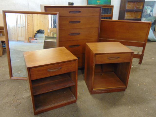 Henredon bedroom set, tall chest, pair nightstands, headboard & mirror, 5 drawer tall chest, 36" by: Henredon bedroom set, tall chest, pair nightstands, headboard & mirror, 5 drawer tall chest, 36" by 19", height is 45", full size headboard, pair nightstands are 21" by 17.5", 25" tall & mirror is 42"