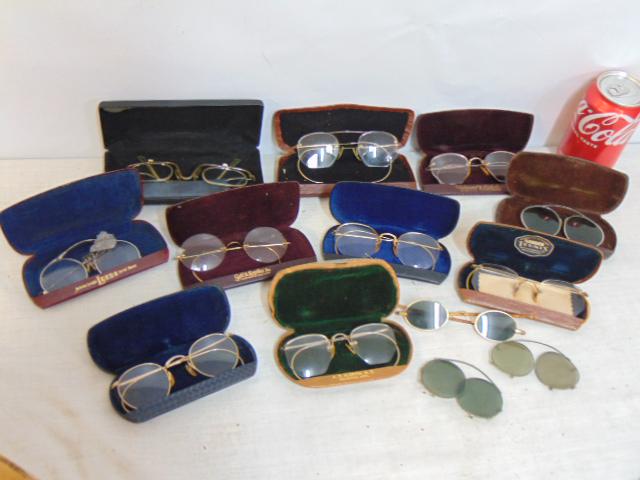 Lot vintage spectacles, eye glasses, many in case, includes 10m sets in cases & 3 loose.: Lot vintage spectacles, eye glasses, many in case, includes 10m sets in cases & 3 loose.