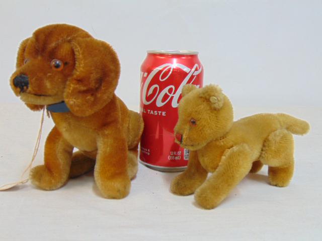 Vintage Steiff dog & cat, small sized, both with button, cat is 6" (head to tail), dog is 7": Vintage Steiff dog & cat, small sized, both with button, cat is 6" (head to tail), dog is 7"