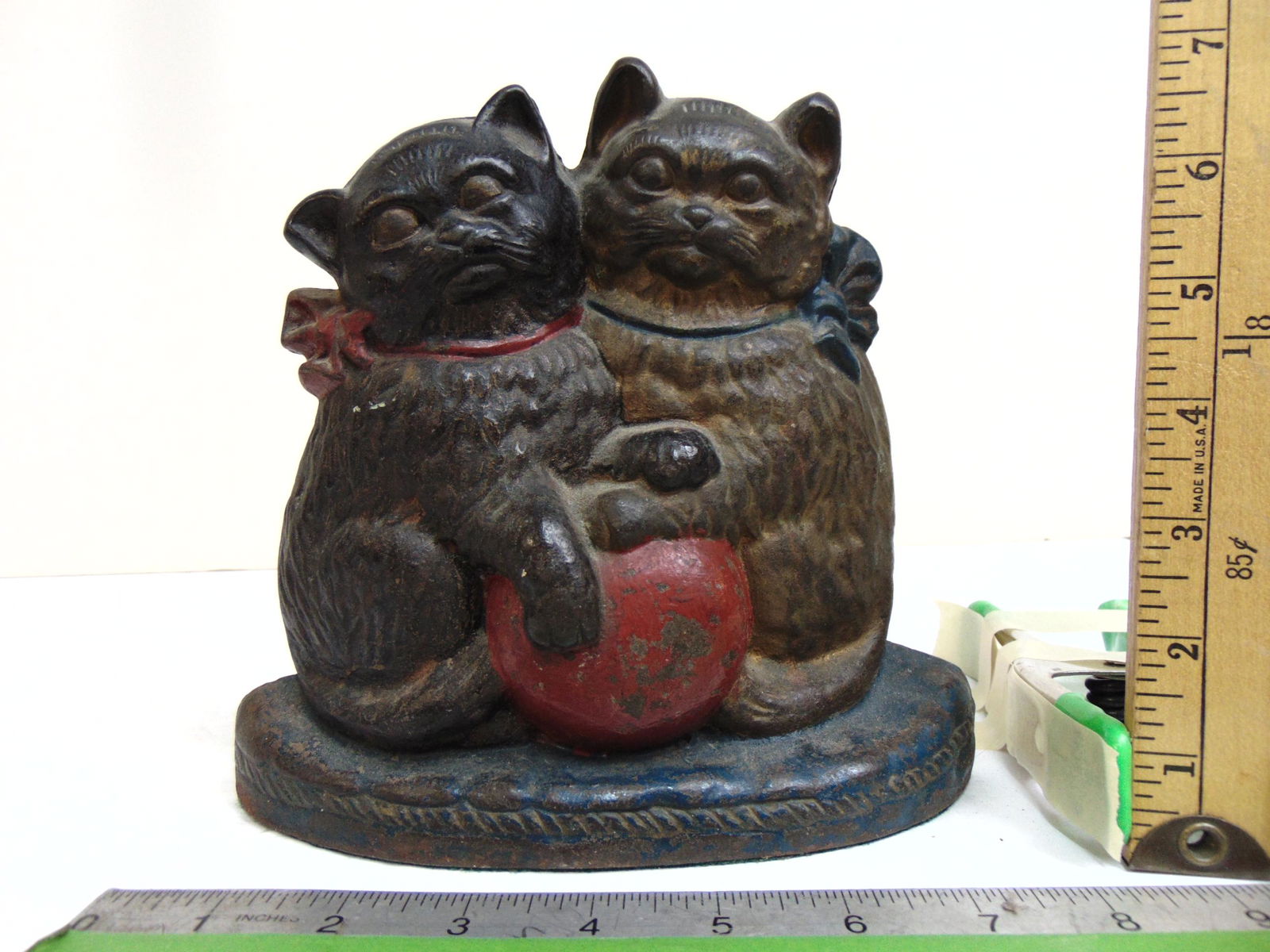Lacs cast iron doorstop, 2 kittens & ball #715, 8" wide, height is 7.5" (1 of 6)