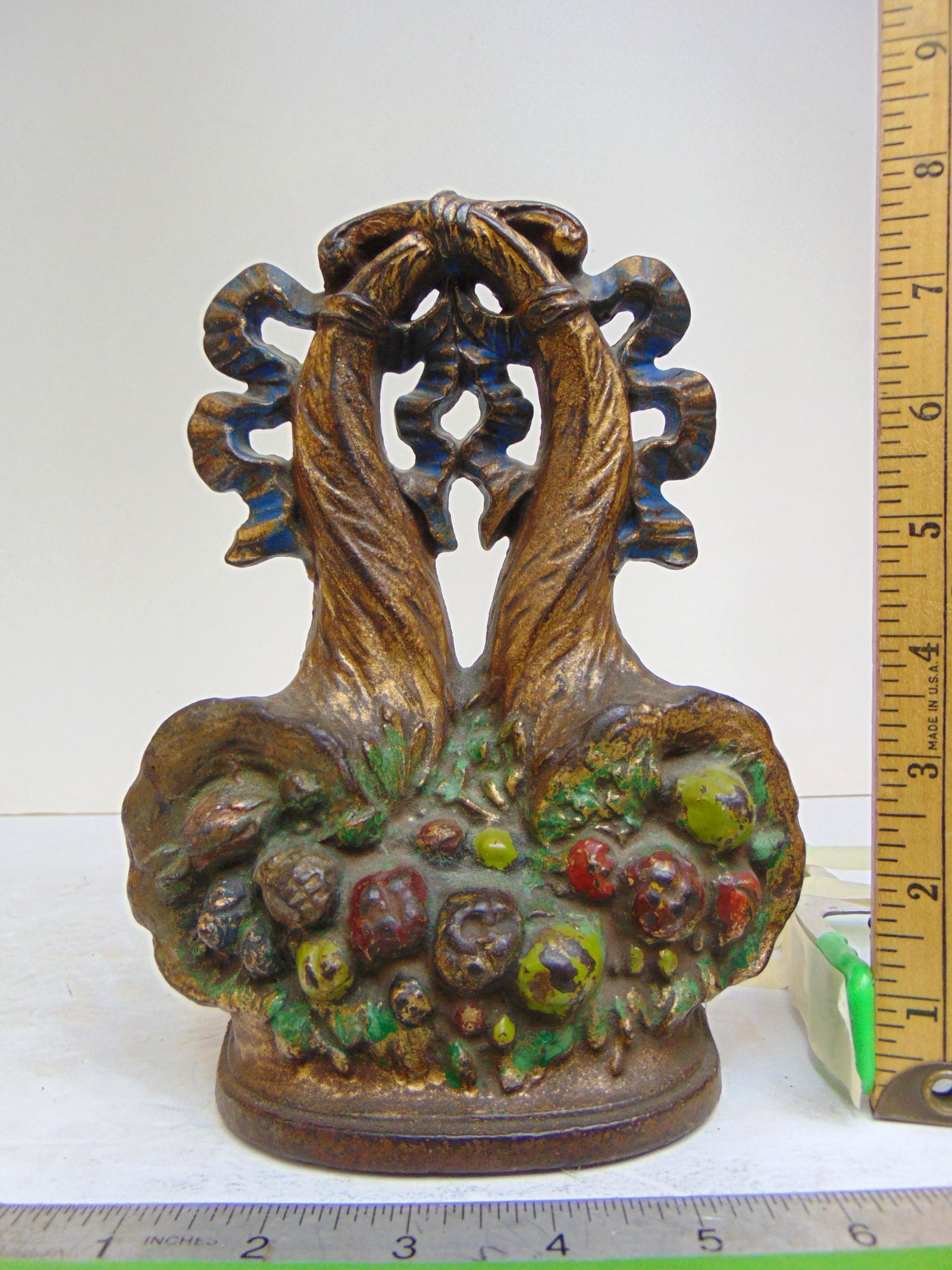 Cast iron cornucopia horns doorstop, two horns with fruit, height is 8.25" (1 of 4)