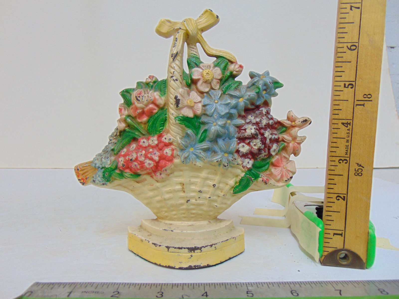Hubley cast iron flower basket doorstop,# 475, flowers in basket, ribbon top, height is 7.25" (1 of 4)