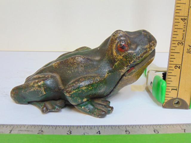 Cast iron toad or frog doorstop, painted, 7" (1 of 4)