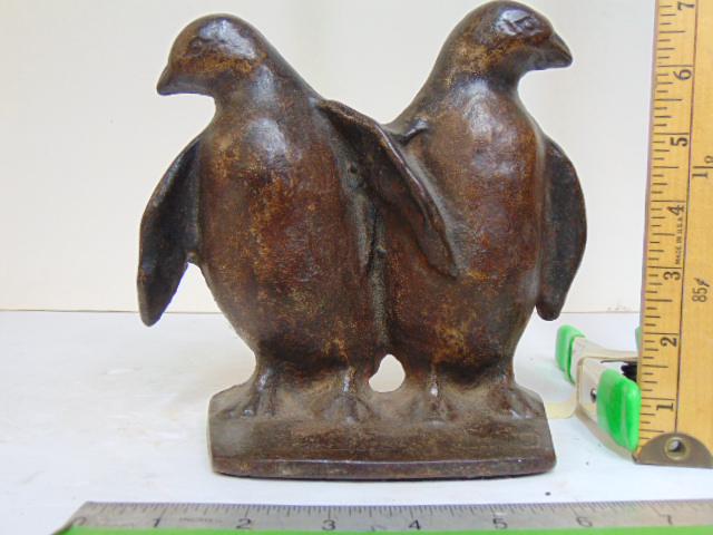 Penguin door stop in cast iron, two penguins, height is 7.5" (1 of 4)