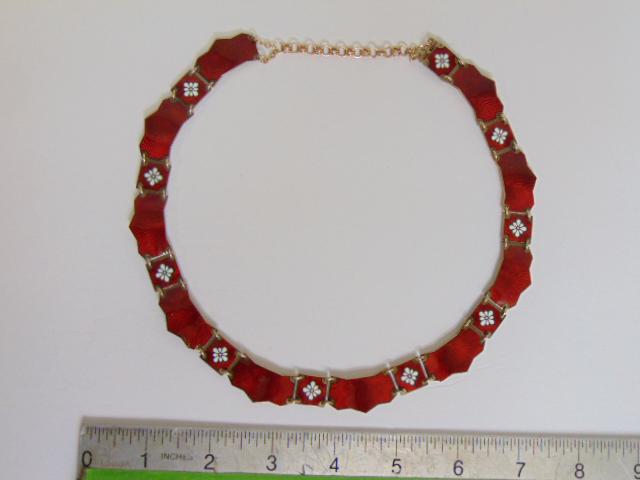 Jewelry. VB Volmer Bahner red guilloche sterling necklace w/ white flower design, Danish, 55.18: Jewelry. VB Volmer Bahner red guilloche sterling necklace w/ white flower design, Danish, 55.18 grams, good condition