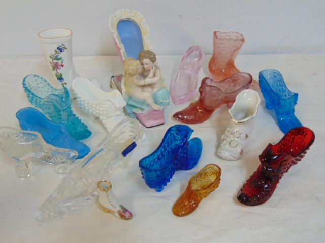 16 vintage glass & porcelain shoes & boots, various styles & colors: 16 vintage glass & porcelain shoes & boots, various styles & colors