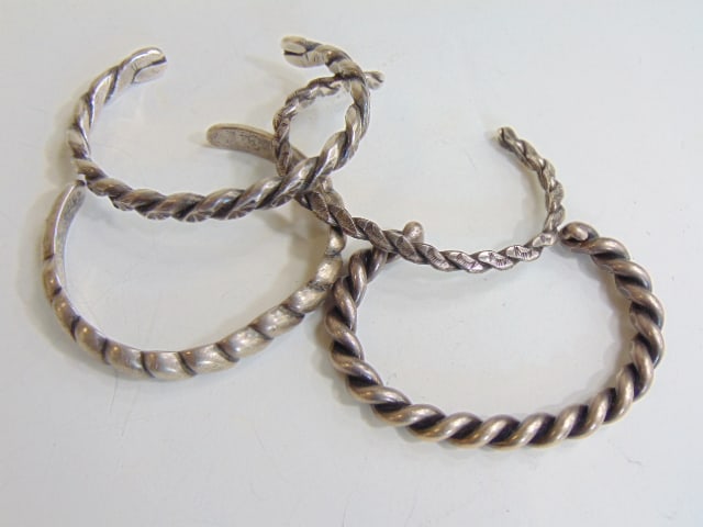 Jewelry. (4) Native American sterling silver twisted cuff/bracelets, two w/ stampwork design. 118.69 (1 of 4)
