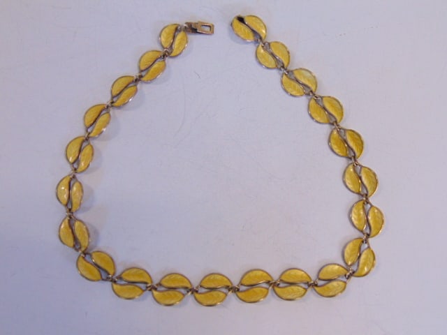 Jewelry. David Andersen Willy Winnaess Vintage double leaf yellow enamel guilloche sterling silver (1 of 4)