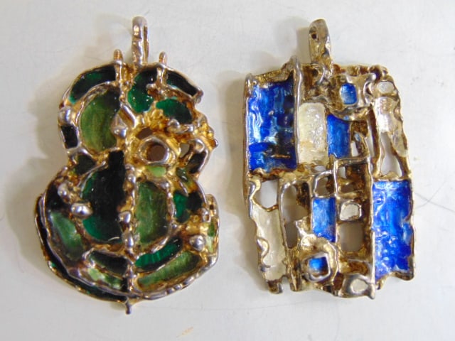 Jewelry. (2) Vintage mid-century enamel sterling silver Norway pendants both hallmarked 925 S RS (1 of 4)