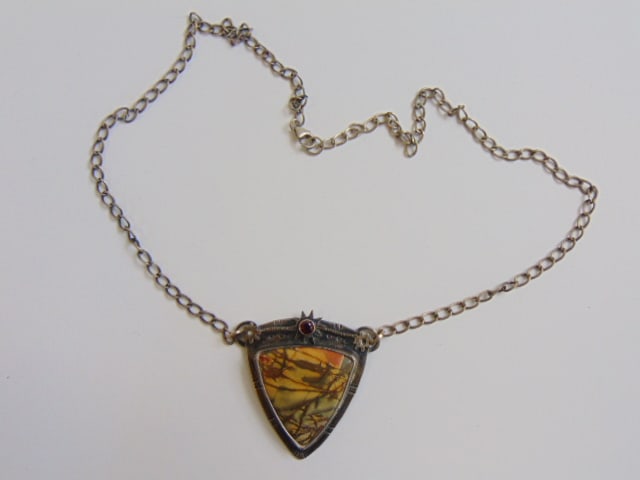 Jewelry. Ruby Garden MO USA 925 hallmark necklace with hardstone & gemstone, good condition, (1 of 4)