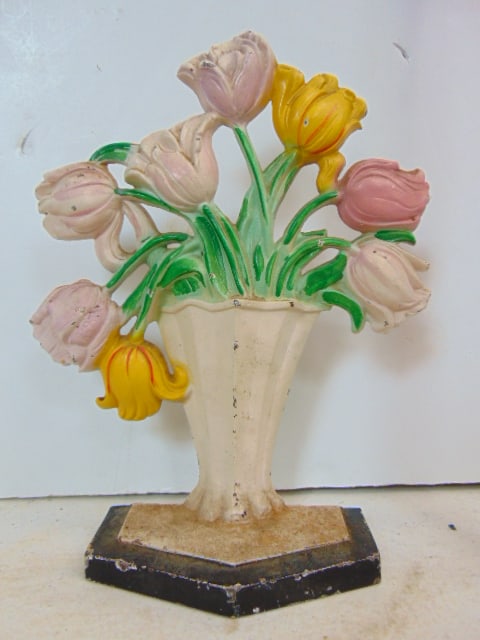 Cast iron doorstop, Hubley 443, Tulips in vase, 9.75" tall (1 of 4)