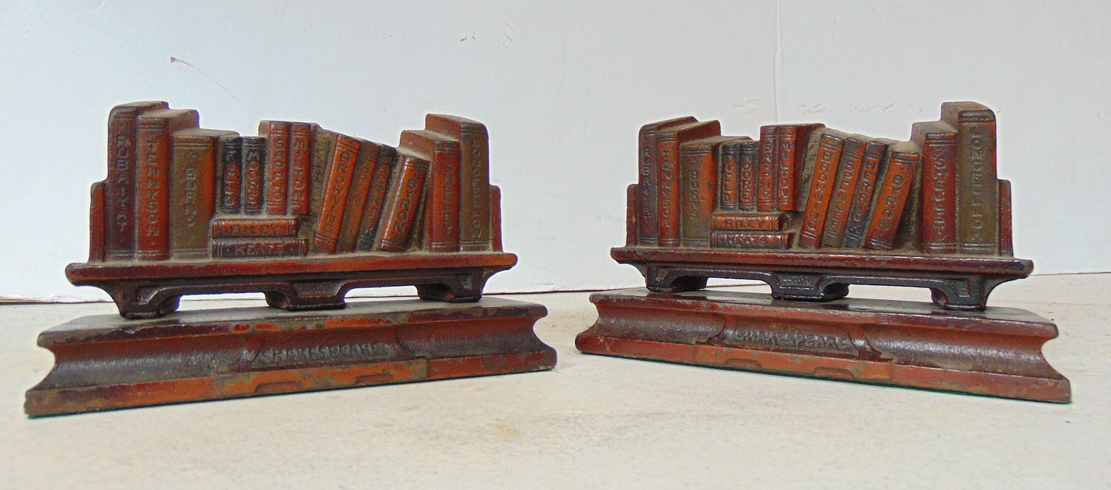 Pair heavy cast iron "Shakespeare" bookshelf bookends, Judd #9878, original paint, 7.75" wide, (1 of 6)