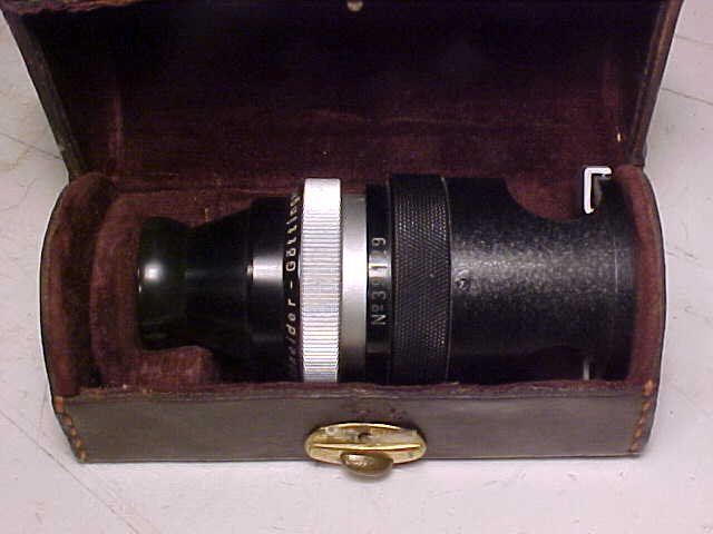 Schneider Gottingen microscope in leather case: Schneider Gottingen microscope in leather case