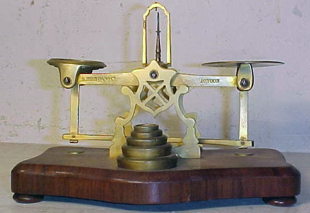 Postal scale by S. Mordan & Co., London, with weig: Postal scale by S. Mordan & Co., London, with weights