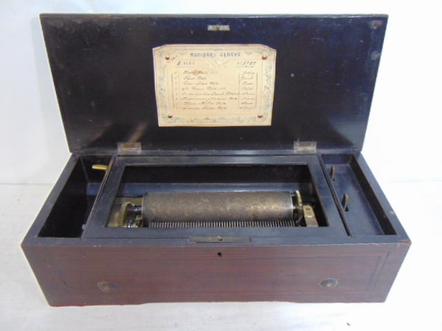 Swiss music box, cylinder player, 8 tunes, case worn, scratched, comb is rusted but complete, (1 of 5)