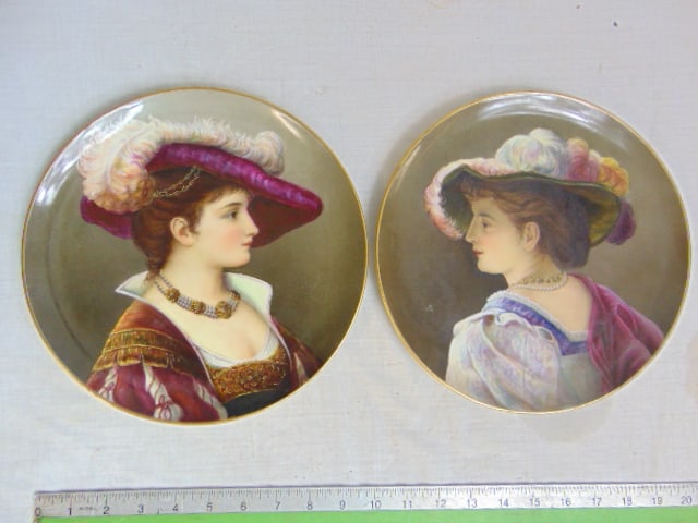 Pair German porcelain portrait plates, lady with feathered hat, necklaces & fancy dress, diameter is (1 of 7)