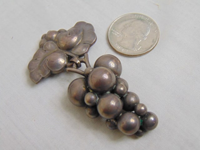 Jewelry. Georg Jensen sterling moonlight grape brooch/pin no 217 B, designed by Harald Nielsen 2: Jewelry. Georg Jensen sterling moonlight grape brooch/pin no 217 B, designed by Harald Nielsen 2 5/8" length, 24.85 grams, good condition