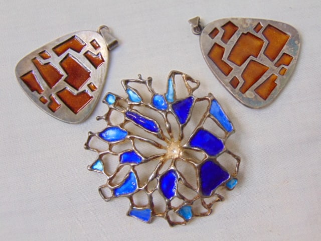 Jewelry. (3) David Andersen sterling pendants, mid century blue guilloche enamel pin/pendent (1 of 6)