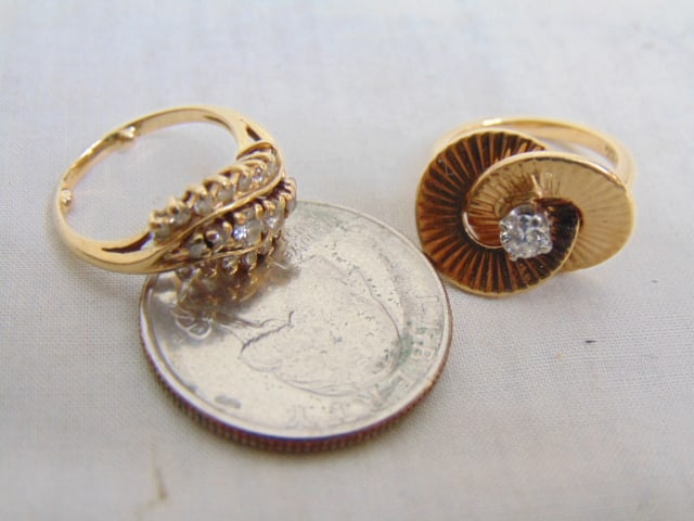 Jewerly. 2 Vintage Diamond & gold rings, triple row diamond ring two 2mm diamonds & twenty 1mm (1 of 4)