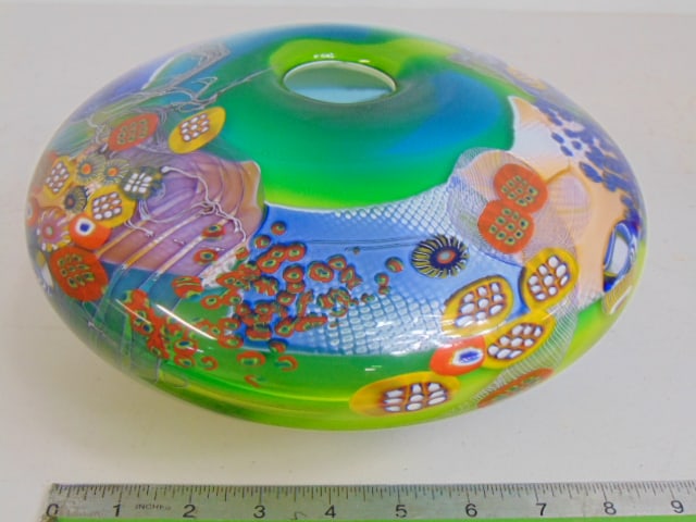 Wes Hunting art glass vase, flat design with various designed, diameter is 9", height is 5.25", good (1 of 5)