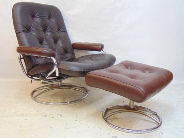 Norwegian reclining armchair & ottoman, in brown vinyl, chrome, chrome has minor rust. (1 of 5)