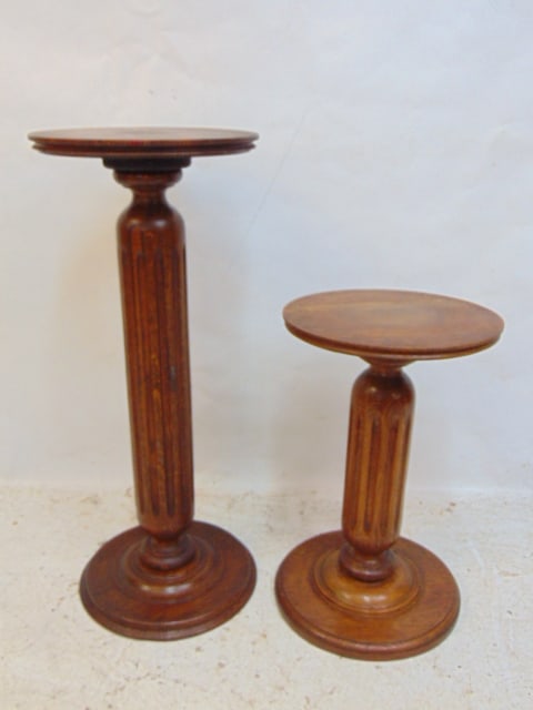 2 oak pedestal stands, 29" & 19.5" tall. (1 of 4)