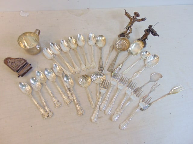 Lot misc. sterling silver, hollow ware & flatware, 31 troy, note, figures are not included in the (1 of 5)