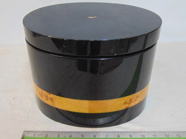 Italian lacquered ice bucket marked "T.B. Italy", in black with wood (faux ?) band, lid is missing (1 of 4)