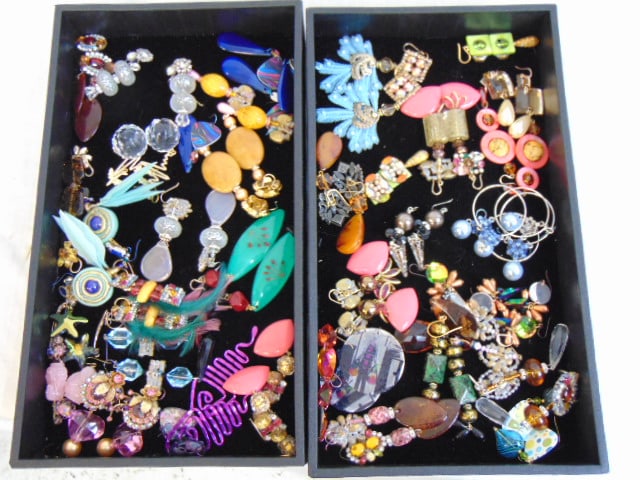 Costume jewelry designer made earrings made from Vintage pieces & new pieces. Large assortment of (1 of 5)