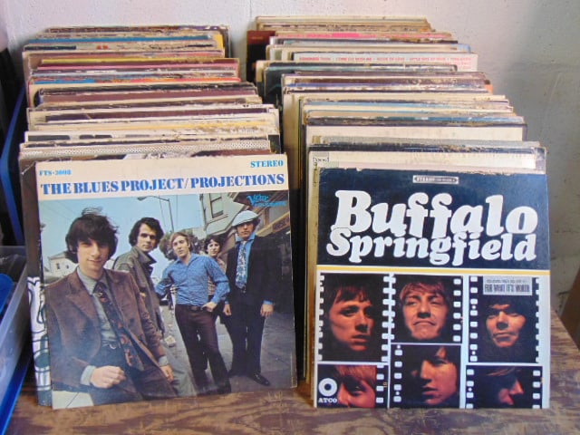 Large lot vinyl LP records, Beatles, Santana, lots more, as found. (1 of 6)