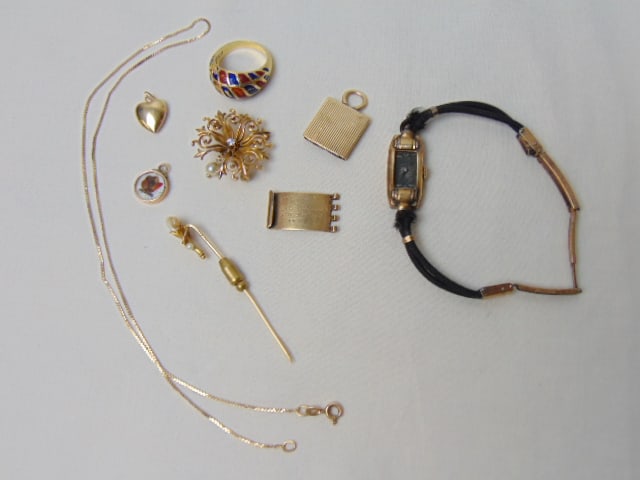GOLD Lot of Jewelry to include 18kt enamel ring 6.92 grams size 6 hallmark k18 enamel worn. 10k (1 of 5)