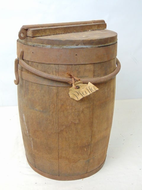 Patent voor barrel locking mechanism, incomplete label, "Pfeiffer". Note, all Patent Models were: Patent voor barrel locking mechanism, incomplete label, "Pfeiffer". Note, all Patent Models were found in rather distressed condition, most are affected by water damage and are in as found condition,