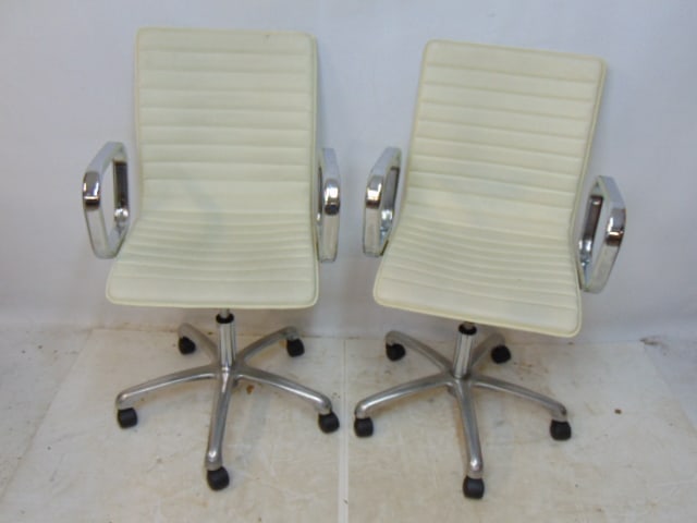 Pair Mid Century style swivel chairs, chrome base, white vinyl seat & back (1 of 5)