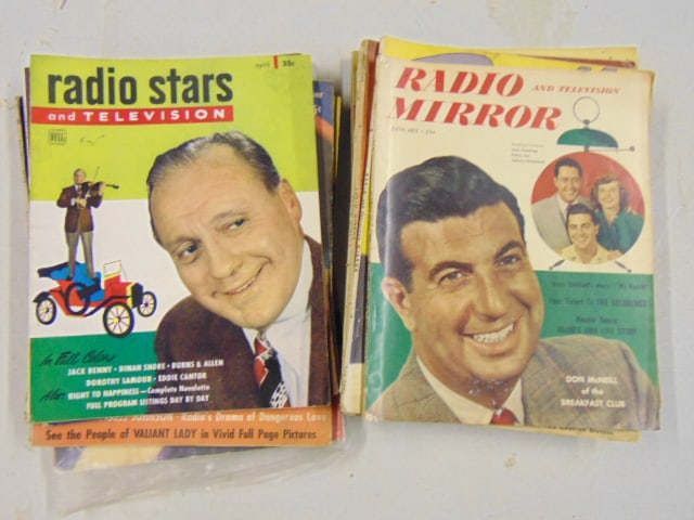 Lot vintage magazines, "Radio Mirror" & "Radio Stars" (1 of 4)