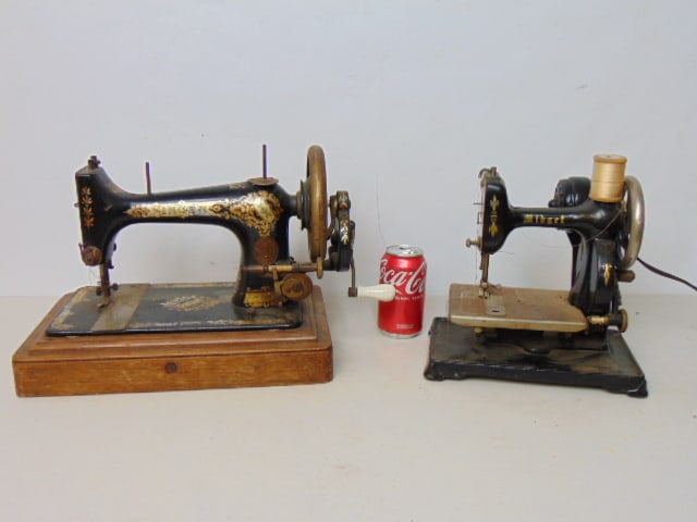 【動作品】NEW HOME midget 手廻しミシン トイミシン 希少 New Home Midget Sewing Machine