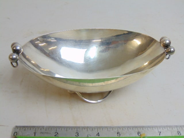 Sterling bowl by Alfredo Sciarrotta, handmade, bowl is 8.7" by 4 7/8", height is 3", 8.84 troy (1 of 4)