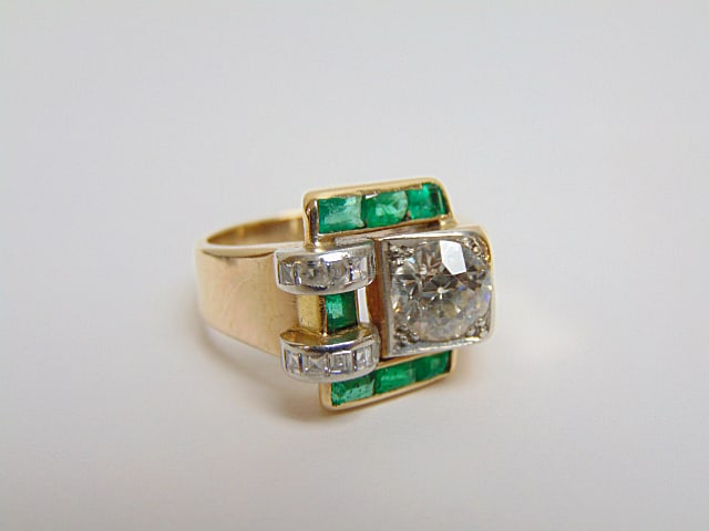 Jewelry. Vintage Retro Diamond Emerald buckle ring. 1.33 round center stone. 14kt yellow gold buckle (1 of 8)