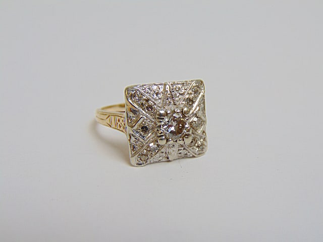 Jewelry. Vintage Diamond Gold ring square setting, central round diamond approx 4 mm, 4.80 grams; (1 of 6)